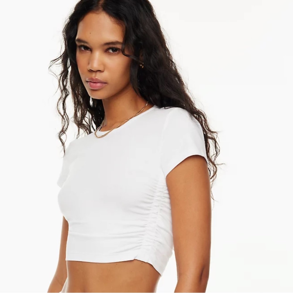 aritzia white Malibu cropped t shirt